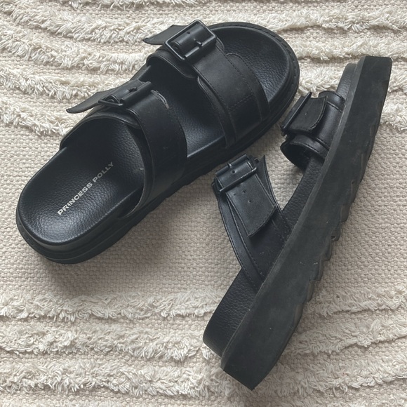 Black princess Polly chunky sandals size 9 but fits size 8 - Picture 3 of 3